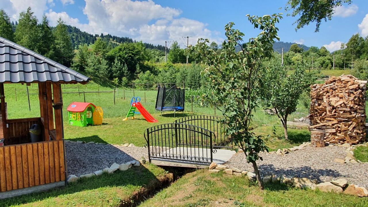 Cabana Alesia, Relaxare La Poalele Raraului Câmpulung Moldovenesc Eksteriør bilde