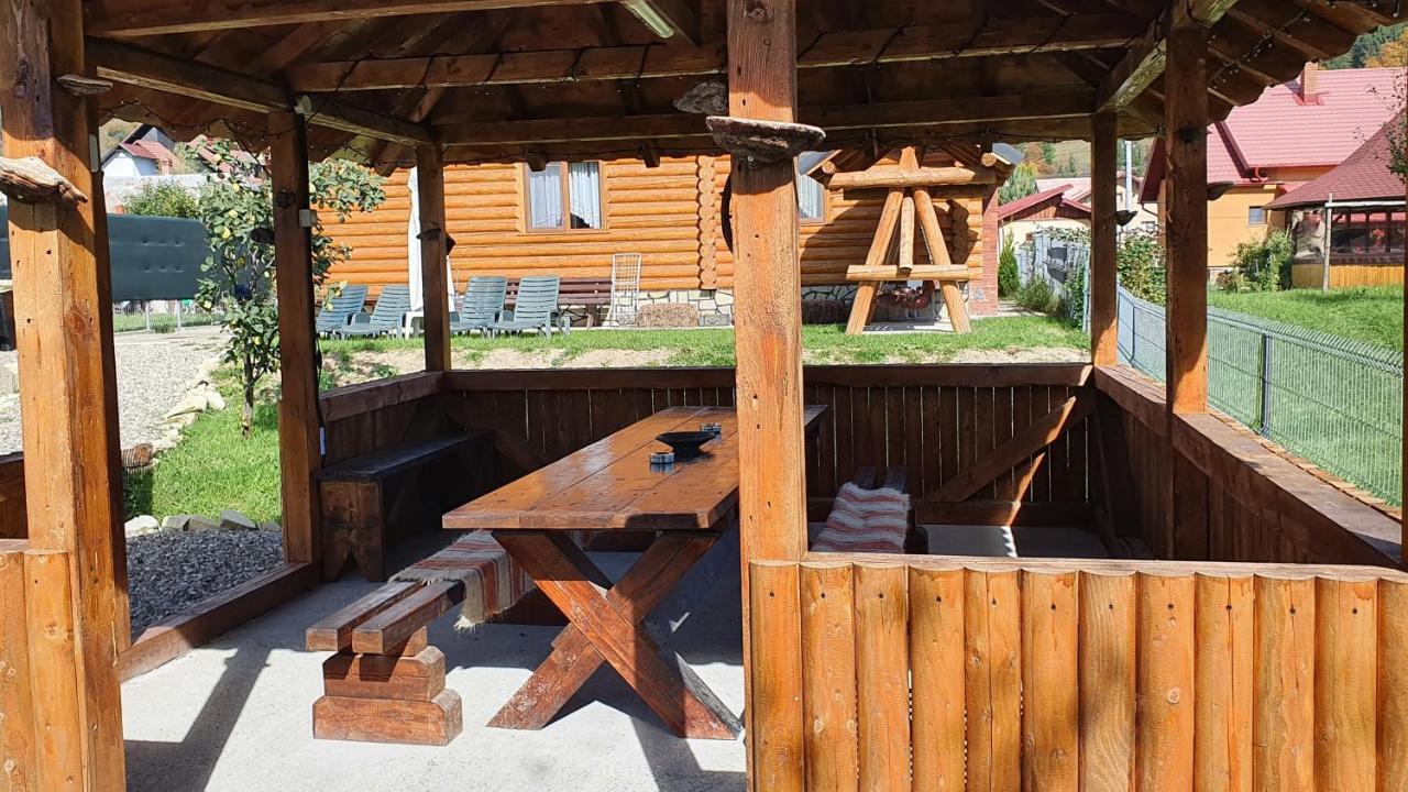Cabana Alesia, Relaxare La Poalele Raraului Câmpulung Moldovenesc Eksteriør bilde